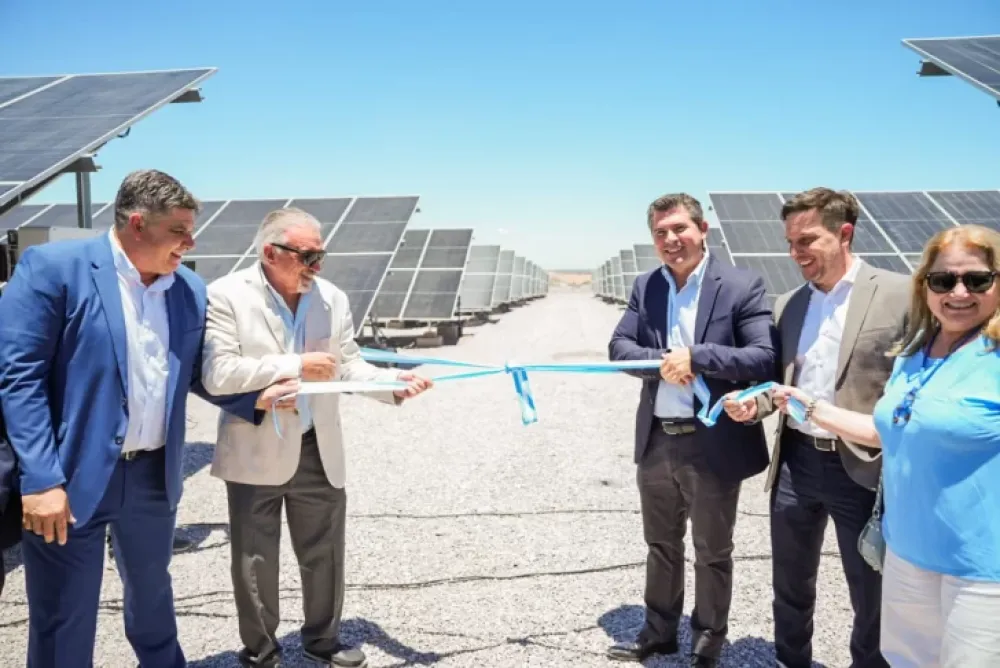Orrego participó de la inauguración del parque fotovoltaico en Caleras San Juan