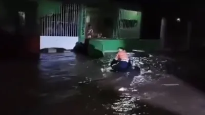 Albardón: el polémico video de una parodia del Titanic en medio de la creciente