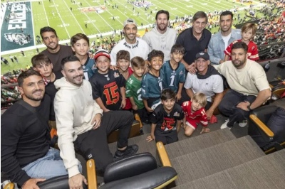 Los hijos de Lionel Messi sorprenden con sus camisetas en la final del Super Bowl