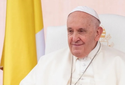 El Papa Francisco recibió a su número dos en el hospital mientras su estado sigue crítico